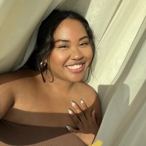 Meet your Posher, Sheena